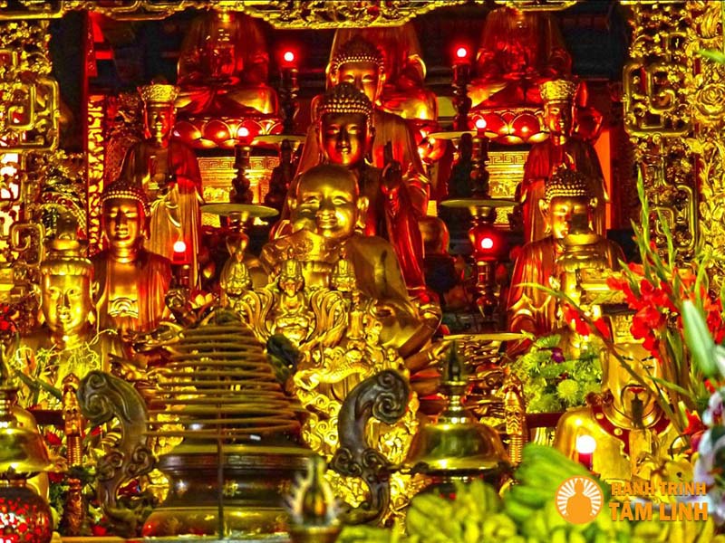 khám phá chùa trấn quốc – ngôi chùa gần 1500 năm cực bình yên ở thủ đô