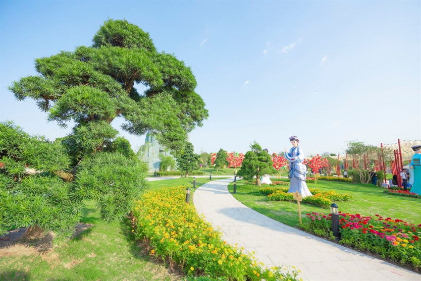 “Hóng hớt” vườn Nhật Bản khổng lồ khai trương ở quận 9