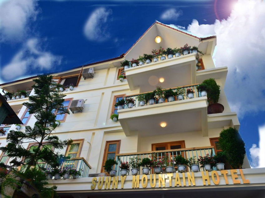 Khám phá Sunny Mountain Hotel, nơi sở hữu view thung lũng cực đẹp