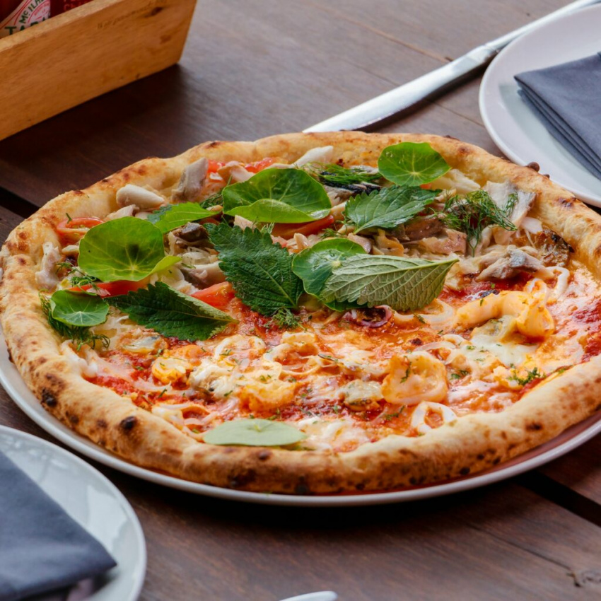 review pizza 4p phan kế bính: không gian, món ăn, giá cả,…