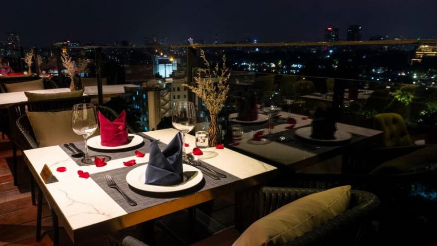 Top 10 nhà hàng rooftop view siêu đỉnh ở Hà Nội