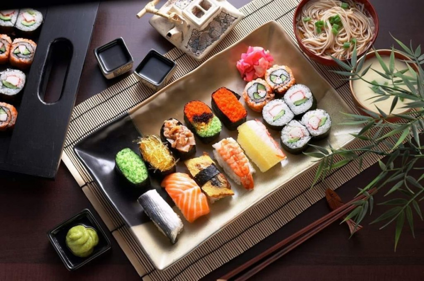 điểm danh 6 nhà hàng sushi băng chuyền hà nội ngon nhất