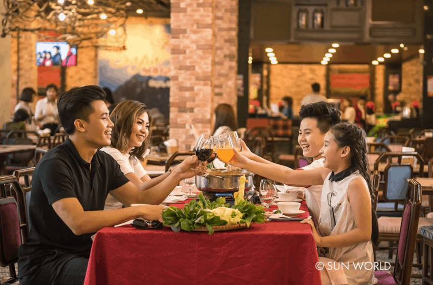 Review 10 nhà hàng có phòng riêng ở Hà Nội để hẹn hò, đãi khách…