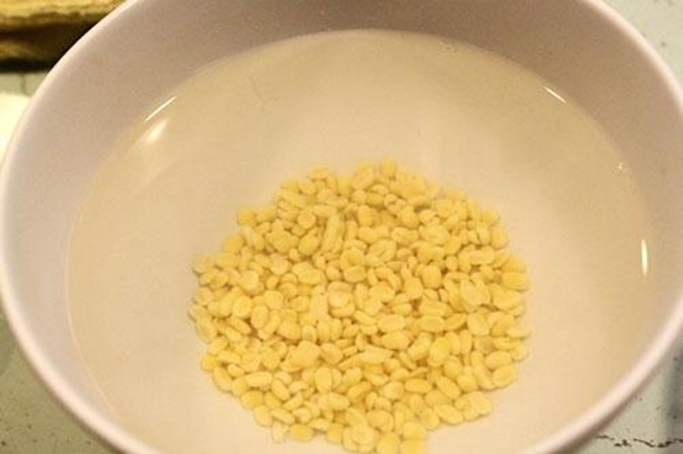 Cách nấu cháo vịt đậu xanh bổ dưỡng cho bé giải nhiệt