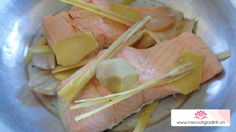ăn gì hôm nay, cách chế biến cá hồi, công thức nấu ăn, chà bông cá hồi, ruốc cá hồi, cách làm chà bông cá hồi