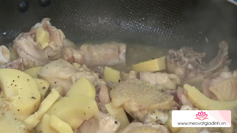 các món kho, cách làm gà kho măng, công thức nấu ăn, gà kho, măng, cách làm gà kho măng giòn ngon đậm đà