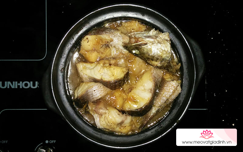 cá khóc kho, cá lóc, các món kho, công thức nấu ăn, thịt kho, cách làm cá lóc kho thịt đậm đà, thịt cá chắc cuốn hút đến miếng cuối cùng