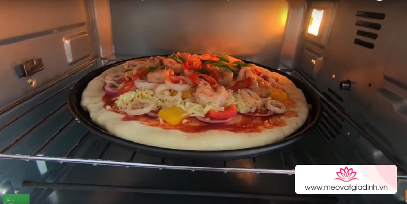 các món nướng, công thức nấu ăn, hải sản, pizza hải sản, cách làm pizza hải sản nóng giòn hấp dẫn ngay tại nhà