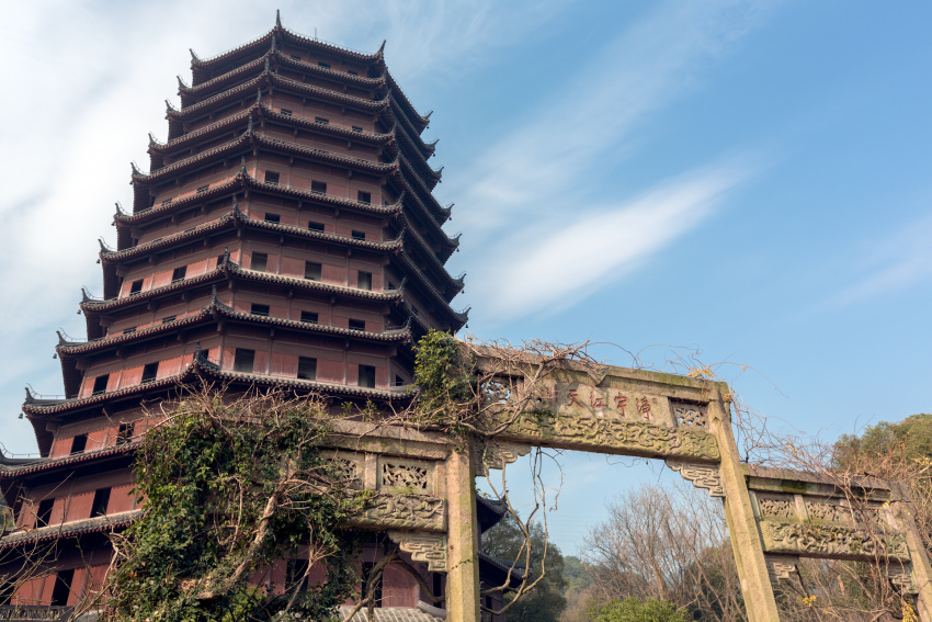 chùa liuhe – một trong những ngôi chùa đẹp và nổi tiếng nhất trung quốc