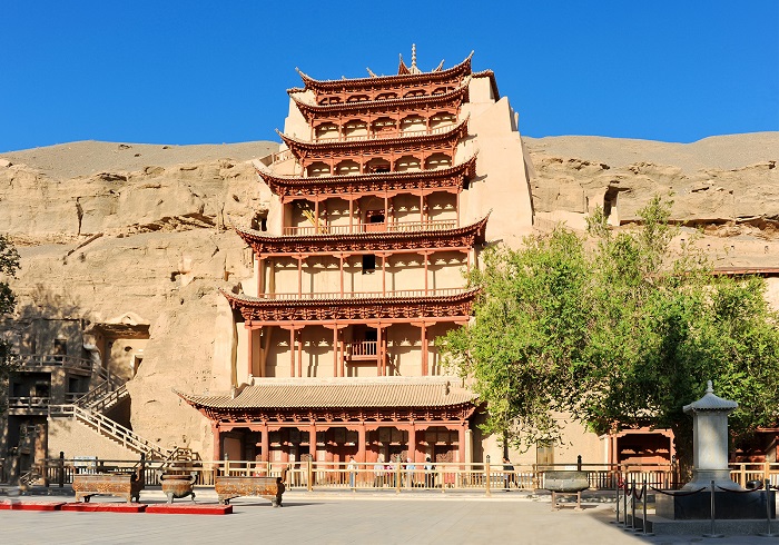 hang động mogao – nghệ thuật phật giáo trên con đường tơ lụa