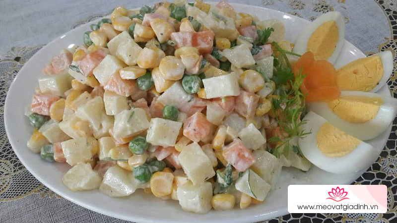 các món salad, công thức nấu ăn, rau củ, salad nga, 2 cách làm salad nga ngon đúng chuẩn như ngoài hàng