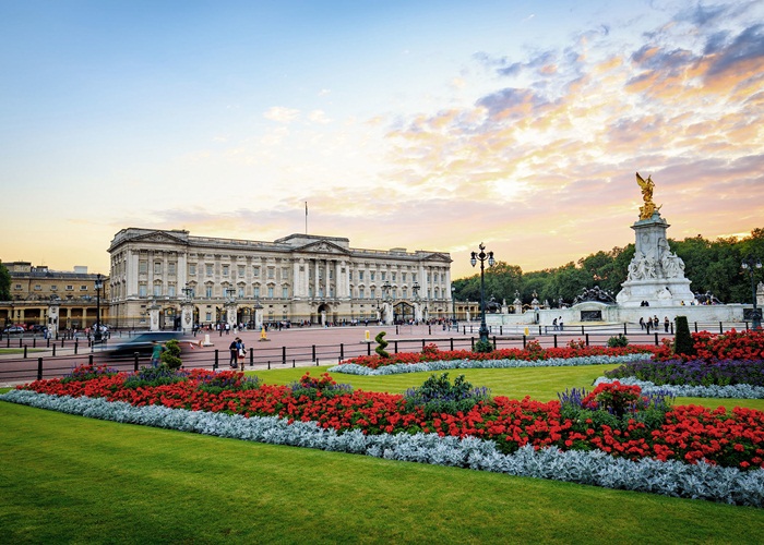 Du lịch Anh quốc, khám phá cung điện Buckingham nổi tiếng