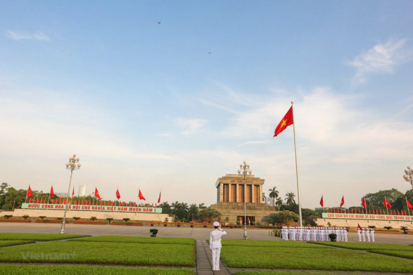 Checkin Hà Nội khám phá 19 địa điểm du lịch nổi tiếng