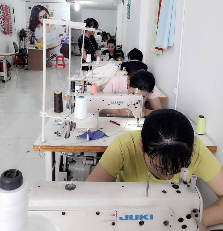 Top 7  Xưởng may quần áo thời trang giá rẻ, uy tín nhất Hà Nội