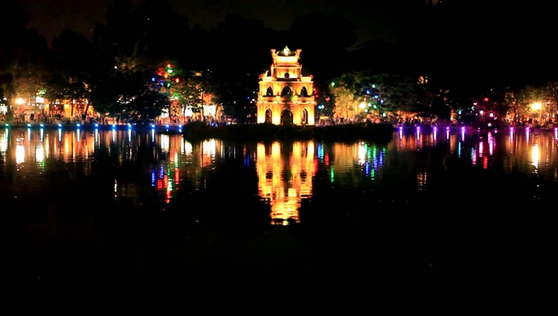 Top 10  Điểm vui chơi, chụp ảnh đẹp nhất Giáng sinh (Noel) 2021 tại Hà Nội