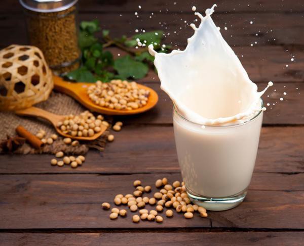 [Giải đáp] Uống sữa đậu nành có tăng vòng 1 không?