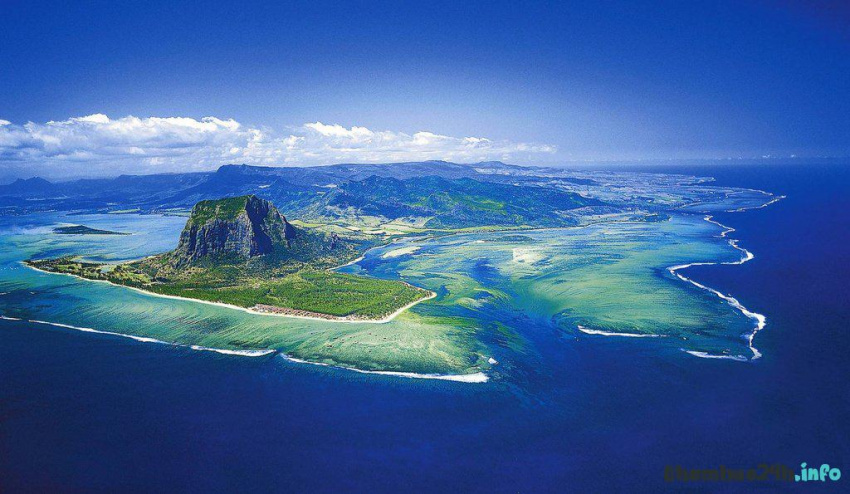 Review Vẻ đẹp kì diệu ngọn thác dưới đáy biển ở đảo Mauritius