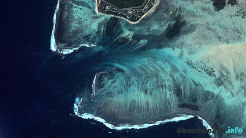 review vẻ đẹp kì diệu ngọn thác dưới đáy biển ở đảo mauritius