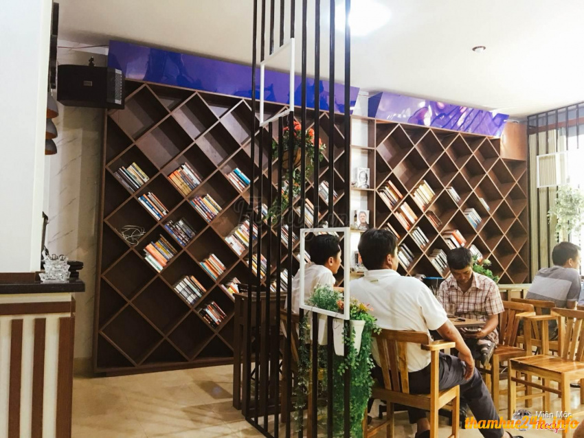 review top 10 quán cafe sách yên tĩnh tại huế dành cho dân ‘mọt sách’