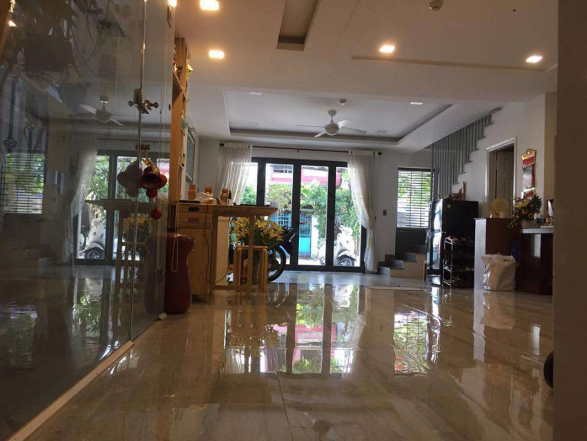 review van’s homestay đà nẵng có ban công ngắm cảnh, dịch vụ spa
