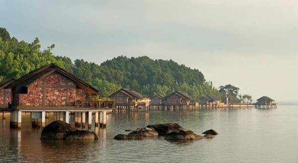 Vedana Lagoon Resort và Spa Huế – Quên đời bên phá Tam Giang