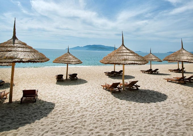 Những Điều Bạn Cần Biết Về Khách Sạn The Costa Nha Trang