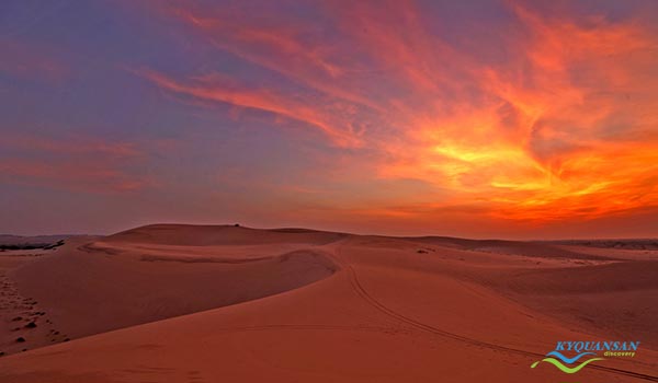 đồi cát bay mũi né – vẻ đẹp của nắng, gió và cát