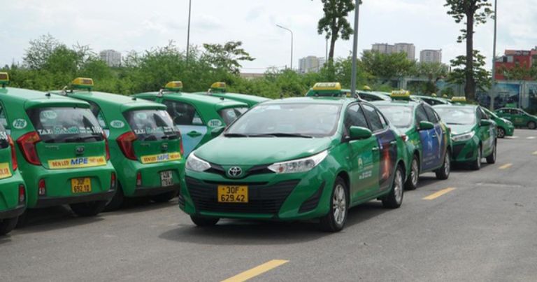 tổng hợp top 8 xe taxi sân bay đà lạt nổi tiếng