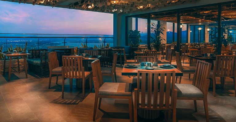 chiêm ngưỡng top 7+ resort cam ranh tuyệt đẹp bên bờ biển xanh