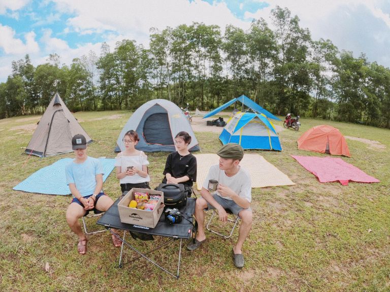 top 12 địa điểm cắm trại mộc châu hot nhất với trào lưu ”ngủ lều”