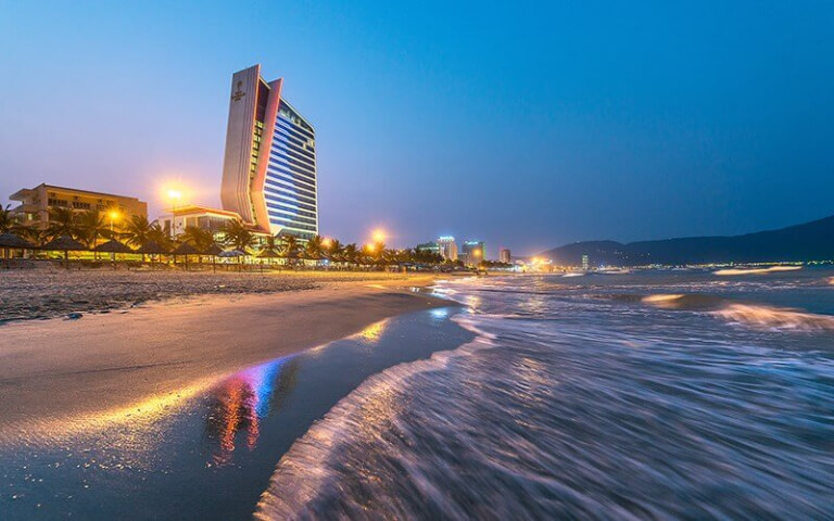 top 5 khách sạn đà nẵng gần biển đẹp rung động lòng người