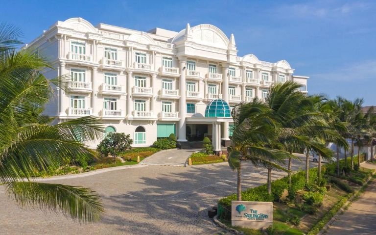 mách bạn top khách sạn mũi né 5 sao gần biển, đáng trải nghiệm nhất năm