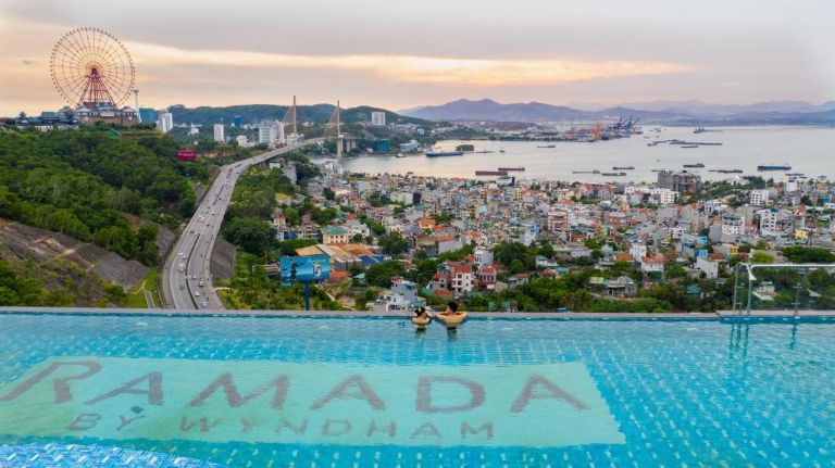 ramada hotel & suites by wyndham halong bay view | địa điểm nghỉ dưỡng thơ mộng của thành phố biển