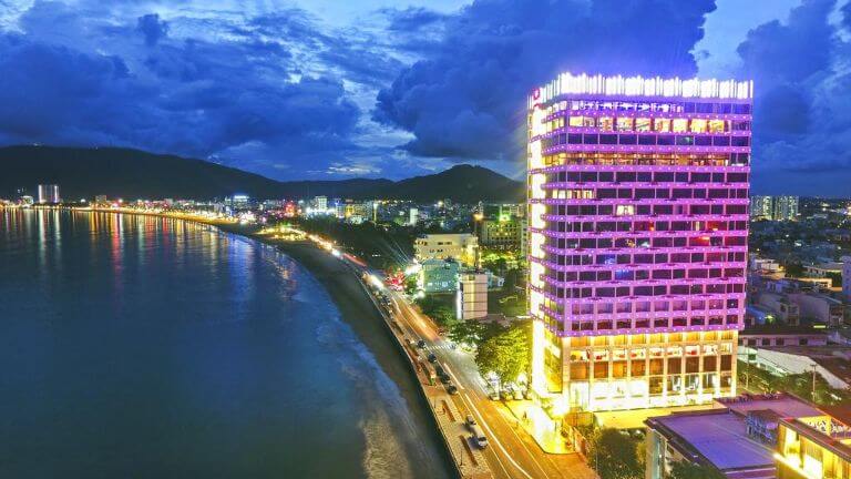 top 8 khách sạn quy nhơn gần biển view đẹp chất lượng