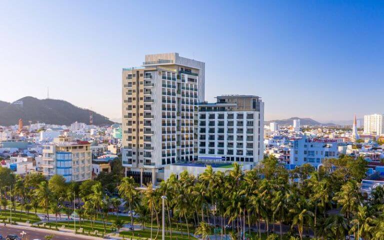 top 8 khách sạn quy nhơn gần biển view đẹp chất lượng