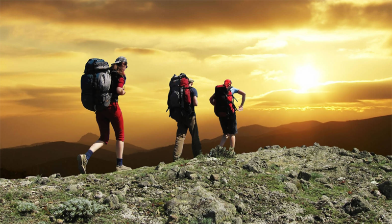 đi du lịch leo núi và trekking cần chuẩn bị những gì?