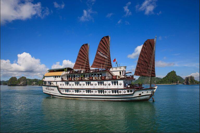 du thuyền paloma | điểm lưu trú đáng nhớ của du khách