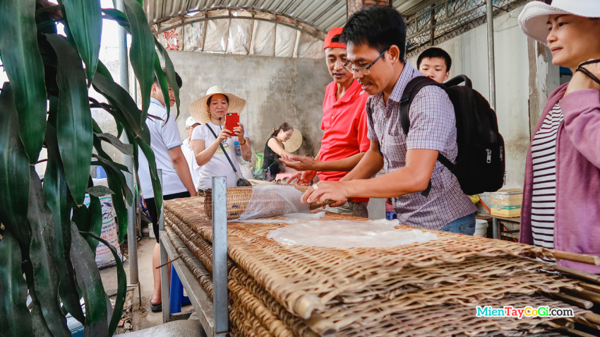 can tho, traditional, travel can tho, can tho rice noodle factory| tradition with 44 years | how to go