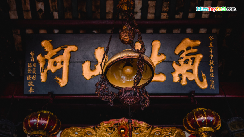 Hiệp Thiên Cung Cần Thơ | Ngôi chùa Hoa hơn 170 năm tại Cần Thơ