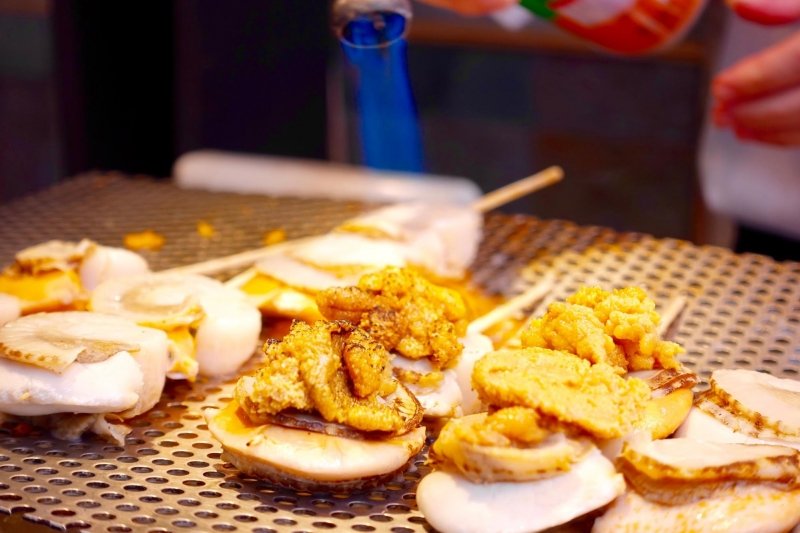 14 món ăn nhất định phải thử khi đến khu chợ Tsukiji