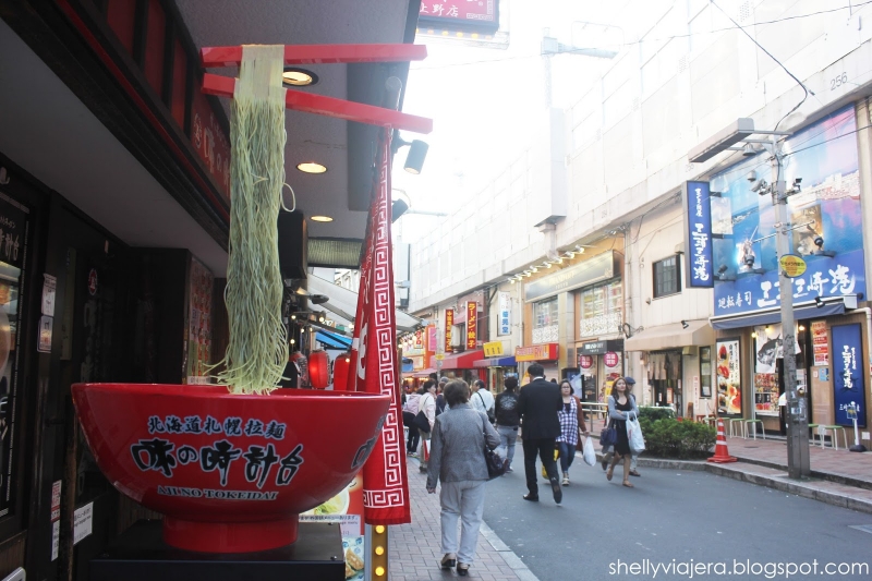 mua gì ở tokyo: các khu mua sắm takeshita, ameyoko & nakamise