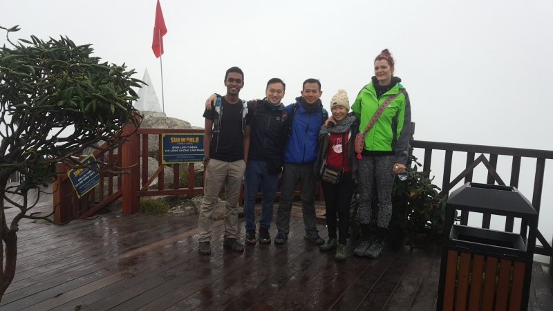 hướng dẫn leo núi fansipan: chạm đến nóc nhà đông dương