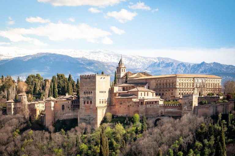 Chơi gì ở tây Ban Nha – Top 5 địa điểm du khách thường ghé khi đến Tây Ban Nha