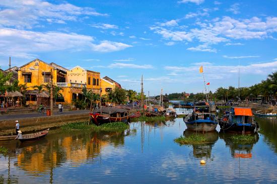 Top 14 địa điểm du lịch nổi tiếng hấp dẫn khách du lịch tại Việt Nam