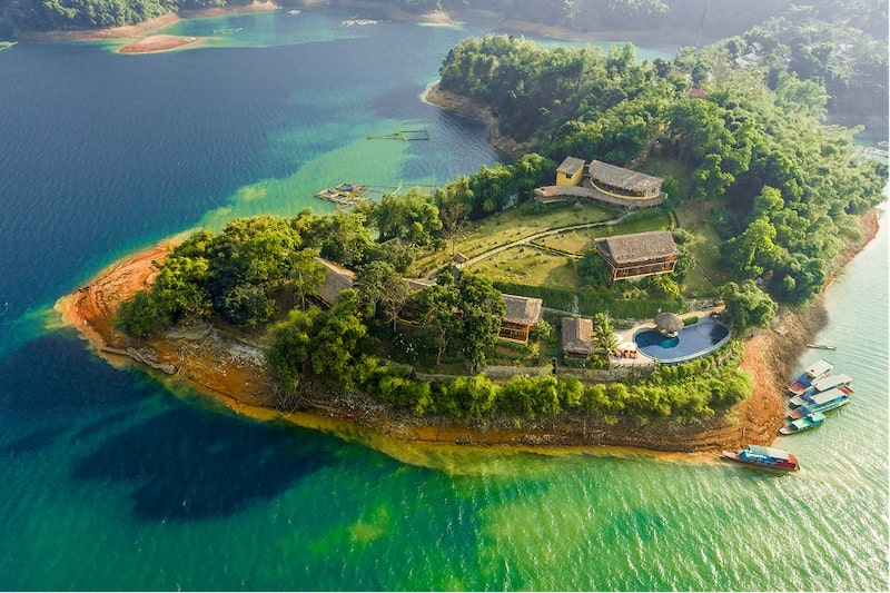 Tìm Hiểu Về Mai Châu Hideaway – Resort 4 Sao Giữa Lòng Hồ Hoà Bình