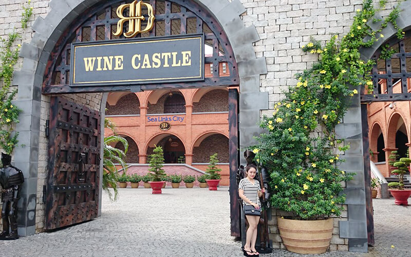 lâu đài rượu vang – địa điểm du lịch không thể bỏ qua tại phan thiết