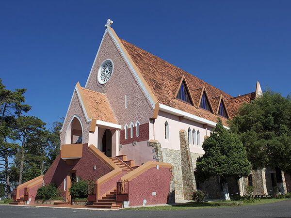 Nhà thờ Domaine De Marie Đà Lạt– Lãnh địa của Đức Bà