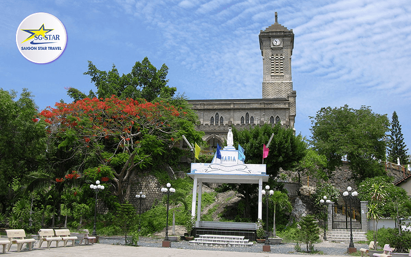 Khám phá nét đẹp không thể trộn lẫn của nhà thờ Núi Nha Trang