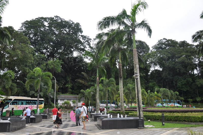 tượng đài chiến thắng quốc gia national monument- lịch sử hào hùng của malaysia
