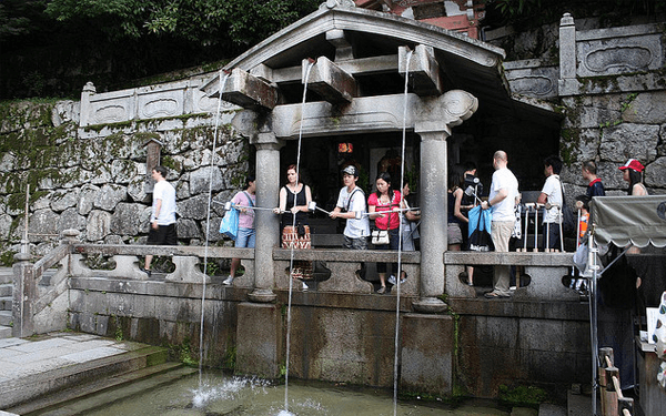 kiyomizu- chùa thanh thủy nổi tiếng của nhật bản